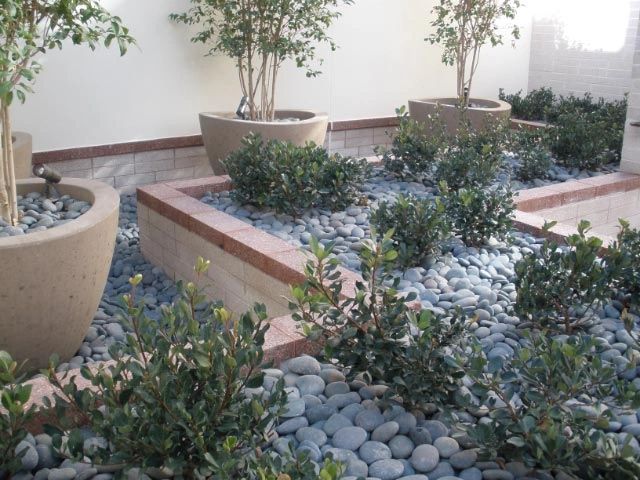 Black Mexican beach pebble landscape application