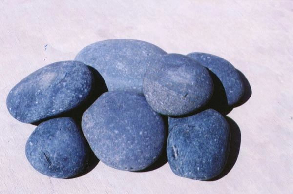 Black Mexican beach pebble application